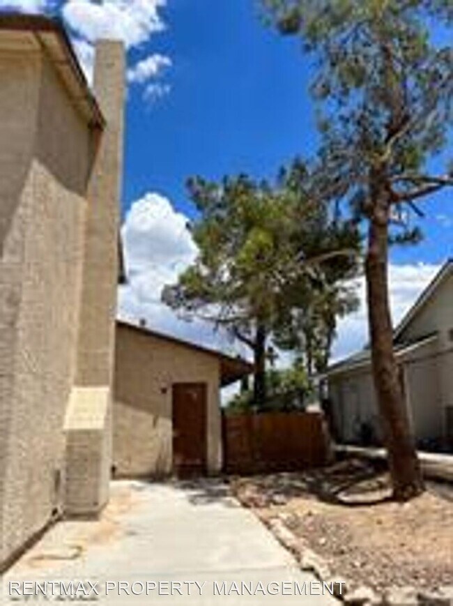 Building Photo - 4 br, 2.5 bath House - 308 BALLET DR