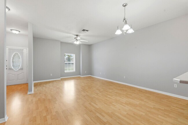 Foto del edificio - 162 SW 145th Dr