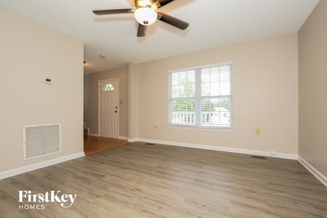 Building Photo - 3784 Stayman Dr