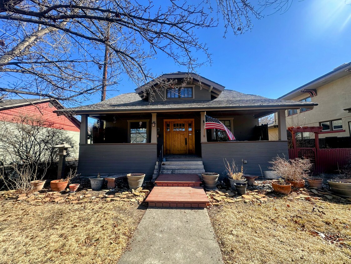 Foto principal - FURNISHED Short Term approved-Gorgeous 4 b...