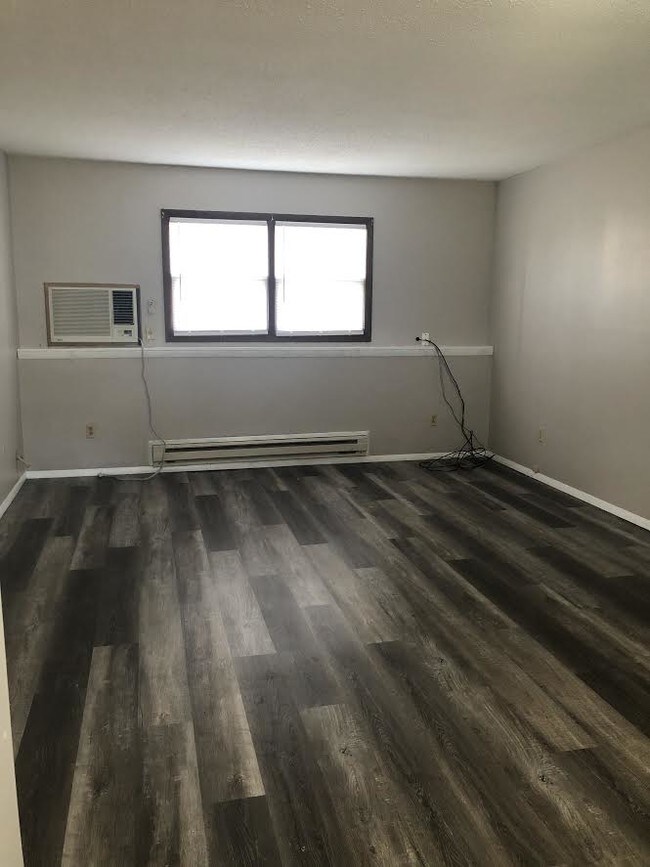 Foto del edificio - 223 S F St