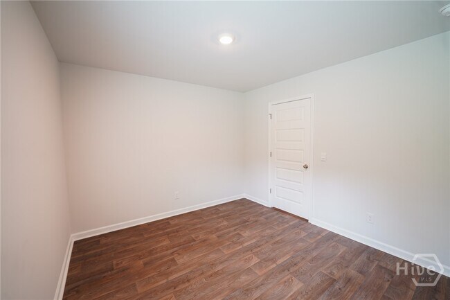 Building Photo - 138 Painted Lady Lp