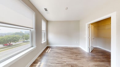 Interior Photo - Station on Silver