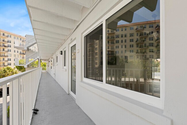 Foto del edificio - 3500 S Ocean Blvd