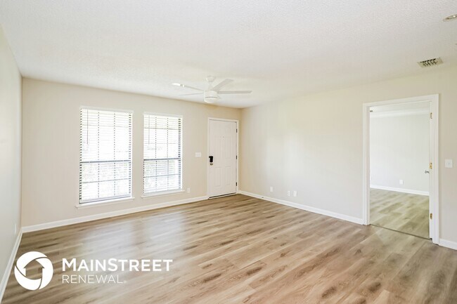 Foto del edificio - 421 Jonquil Ct