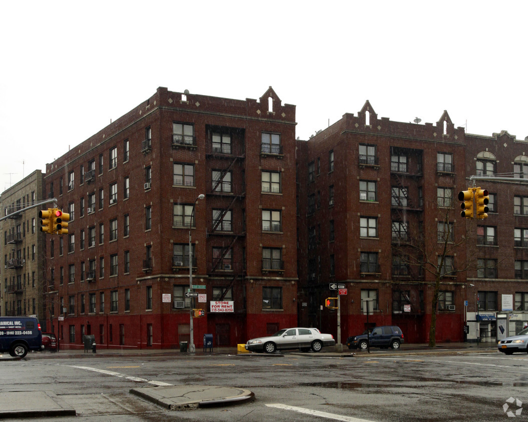 Building Photo - 2851-2855 Grand Concourse