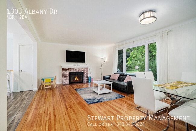 Building Photo - 1303 Albany Dr