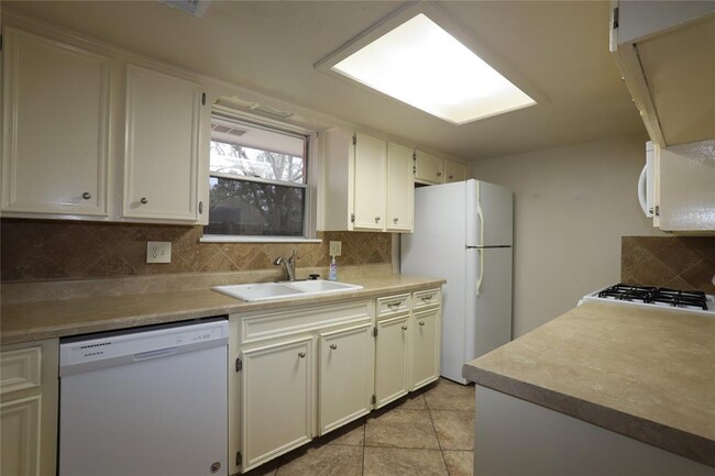 Foto del edificio - 2622 Longleaf Pines Ln