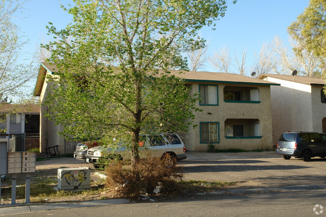 Building Photo - Mountain Vista