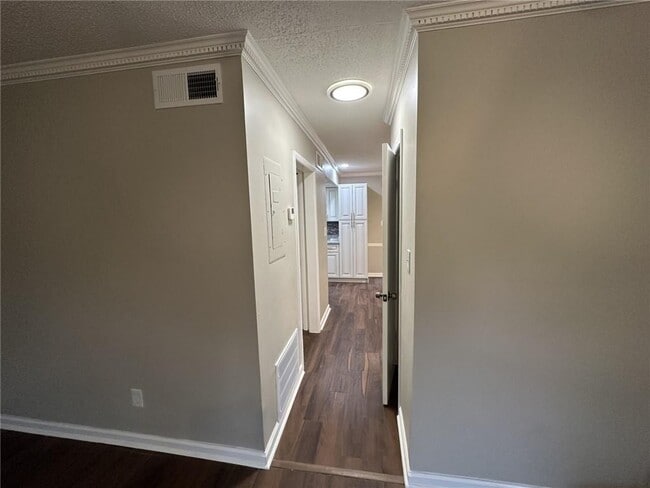 Building Photo - 1317 Kingsgate Dr