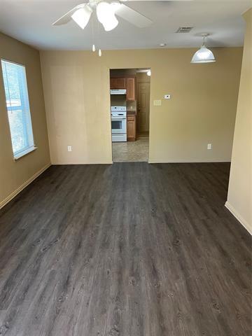 Foto del edificio - 810 W Beddell St