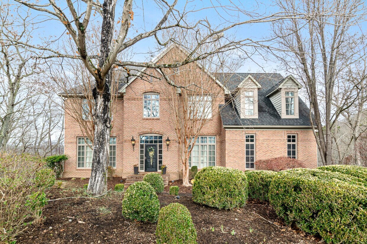 Primary Photo - Spacious Home with Mountain Views in Black...