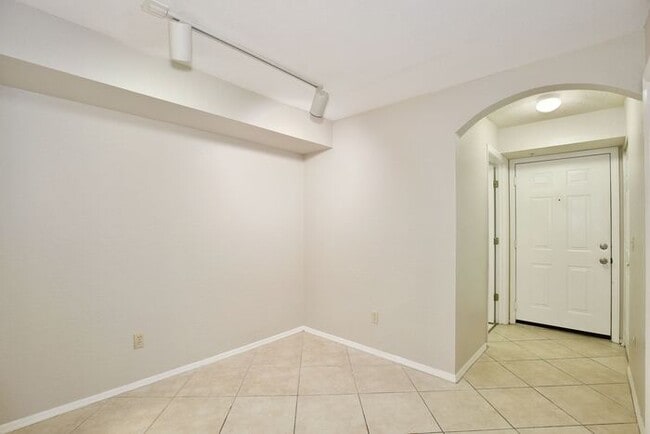 Photo - Gorgeous 2/2 Condo with Bonus Room for Office/Den in the Gated Community of Bona Vista - Altamont...