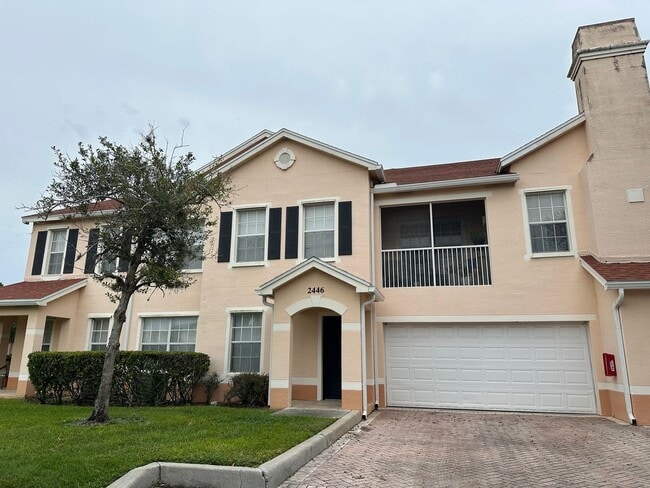 3 BEDROOM 2 BATH 2 CAR GARAGE CONDO - 3 BEDROOM 2 BATH 2 CAR GARAGE CONDO