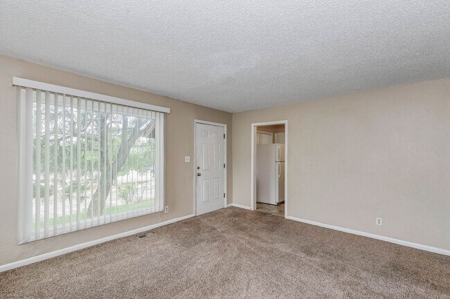 Foto del edificio - 1728 N Hillside St