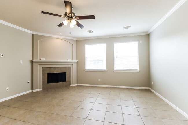 Building Photo - 1002 Alp Springs Ln