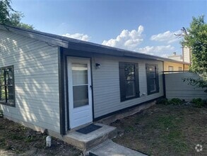 Building Photo - 1311 Bayou Dr