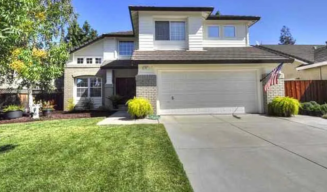 Primary Photo - 957 Windmeadows Dr
