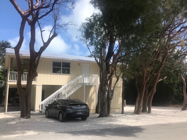 Exterior - 509 Fisherman’s Trail
