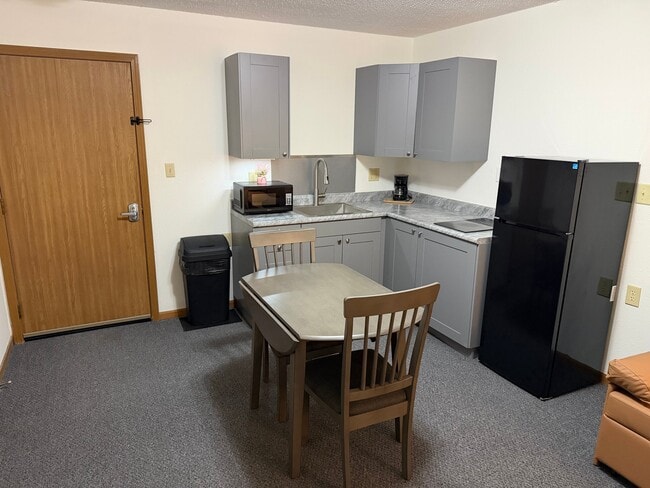 Building Photo - 604 S Polk St