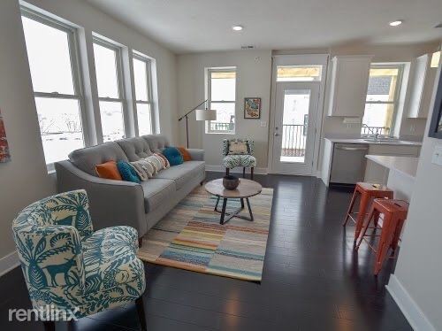 Foto principal - 1 br, 1 bath Apartment - 10417 S 131st Terry