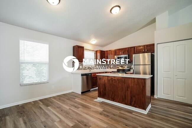 Foto del edificio - 3 Bedroom Pet-Friendly Home in COLUMBUS, O...