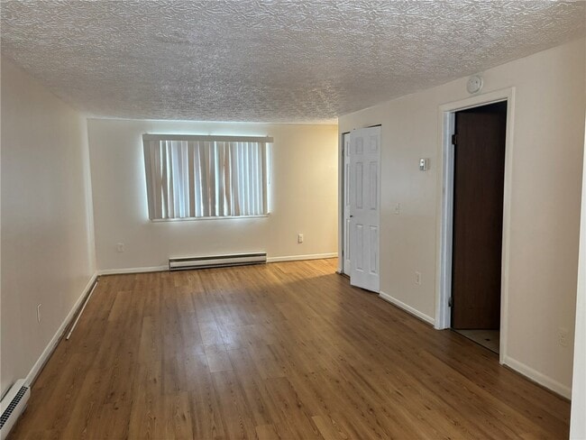 Building Photo - 223 Autumn Chapel Way