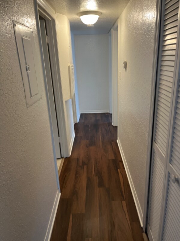 Foto del edificio - 2917 Antique Oaks Cir