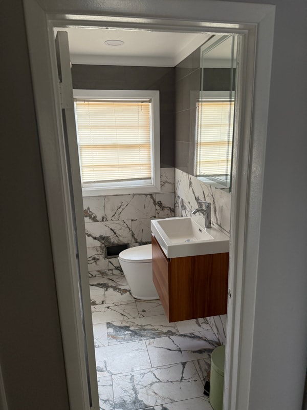 Building Photo - 153 Oakcliff Ct NW