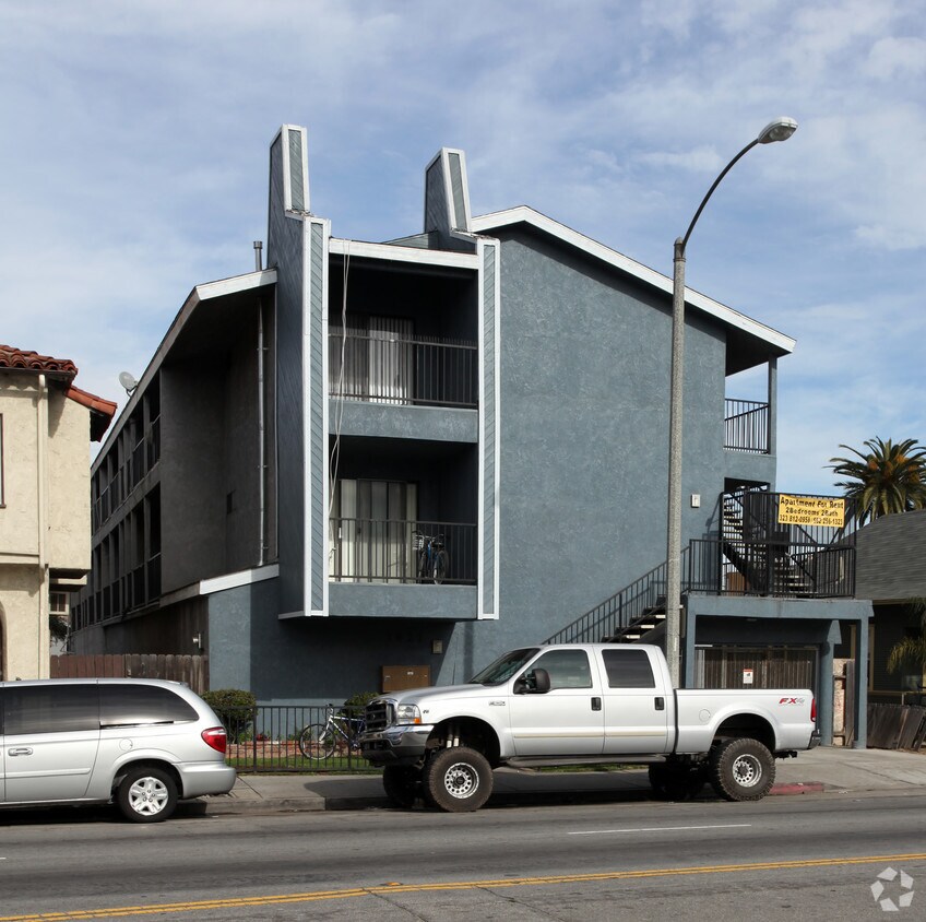 Building Photo - Windward Cove