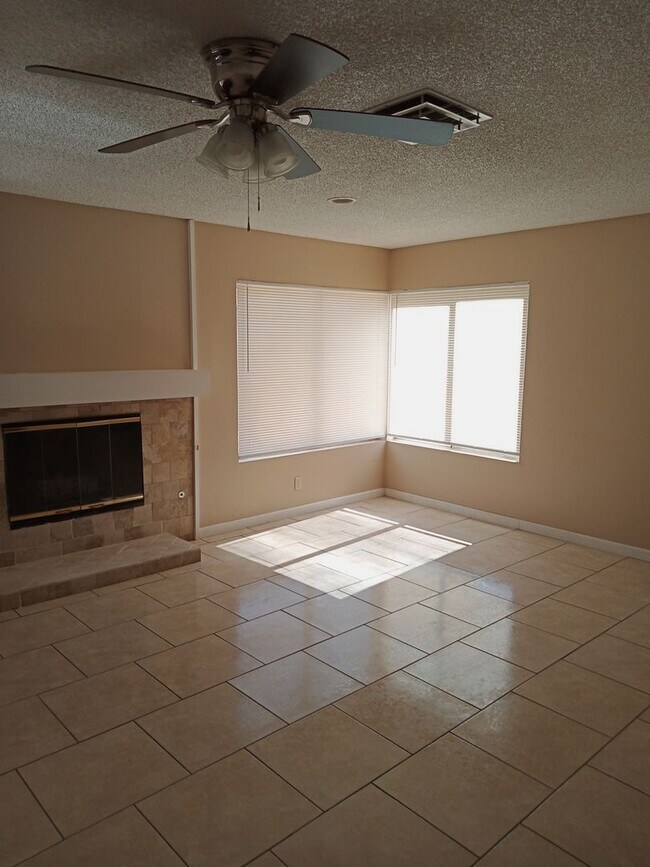 Foto del edificio - Welcome to this cozy 3-bedroom, 2-bathroom home!