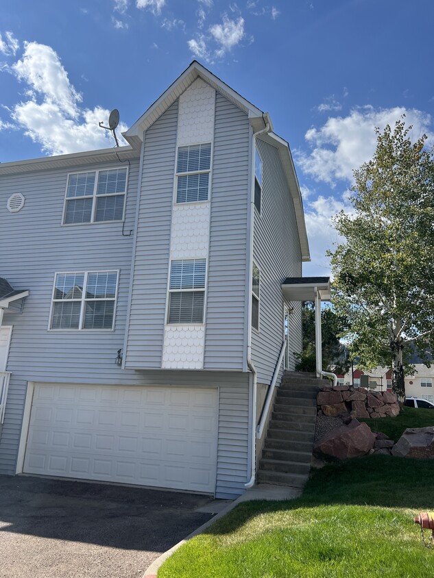 Primary Photo - 49 Vale Cir