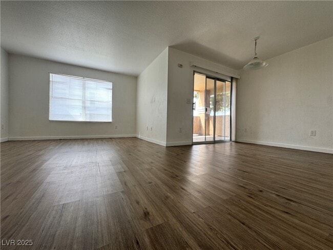 Building Photo - 8101 W Flamingo Rd