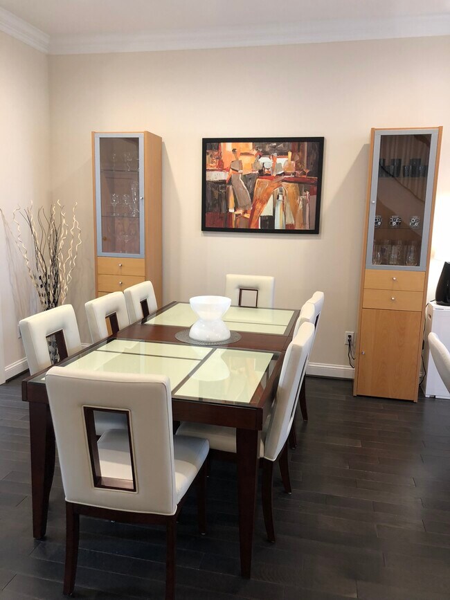 Shared dining room - 719 S Braddock St