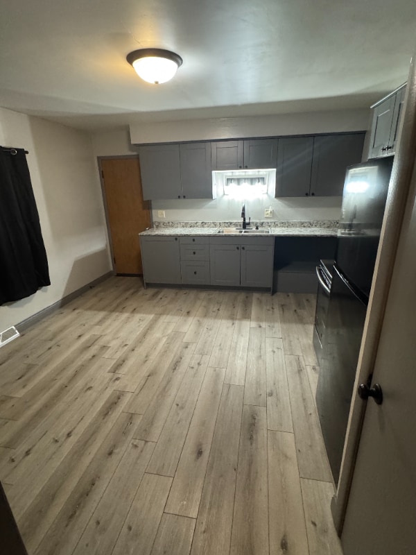 Foto del edificio - 1959-1961 Maple Dale Rd