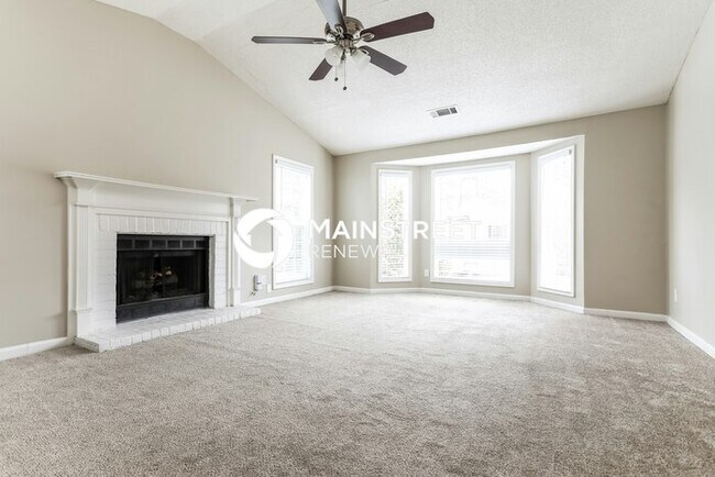 Building Photo - 3 Bedroom Pet-Friendly Home in Stone Mountain, GA with Main Street Renewal