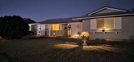 Building Photo - 10042 W Riviera Dr