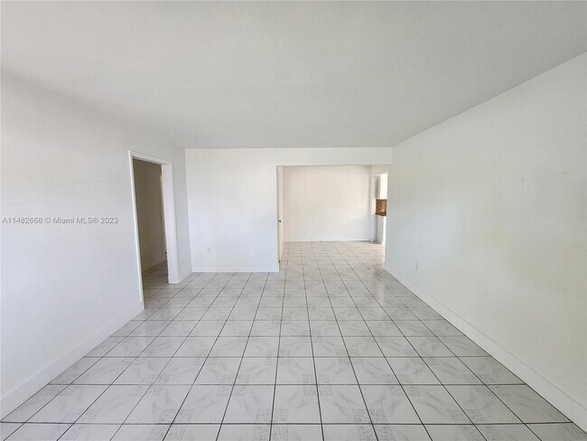Building Photo - 360 NW 119th St