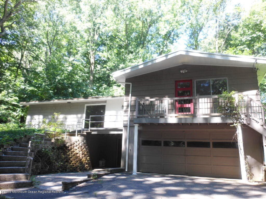 Primary Photo - 7 Stillwell Dr
