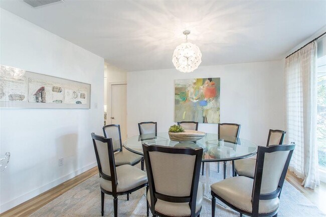 Foto del edificio - 7212 Glendora Ave