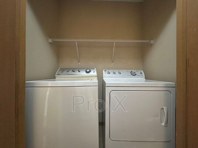 Foto del edificio - 316 Erin Pl