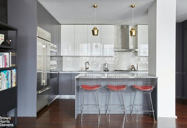 Building Photo - RARE NOHO LOFT