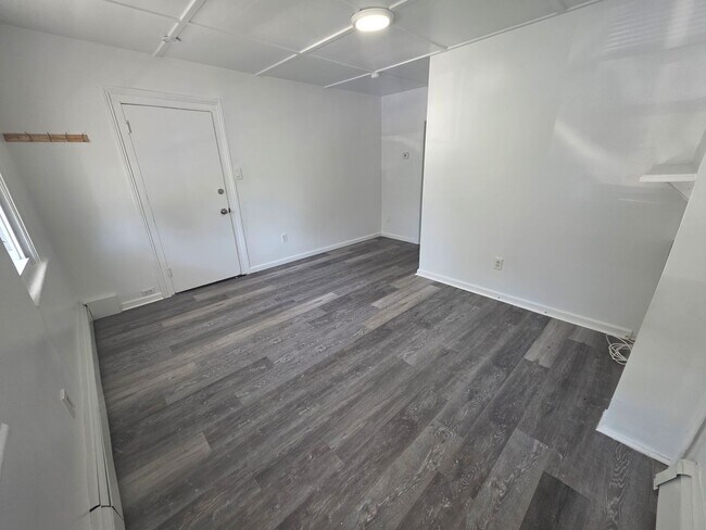 Foto del edificio - 2 bedroom apartment building - Poughkeepsie