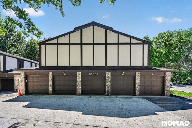 Foto del edificio - 29363 Detroit Rd