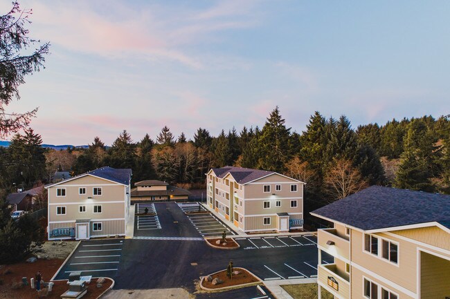 Building Photo - Lake Forest Commons