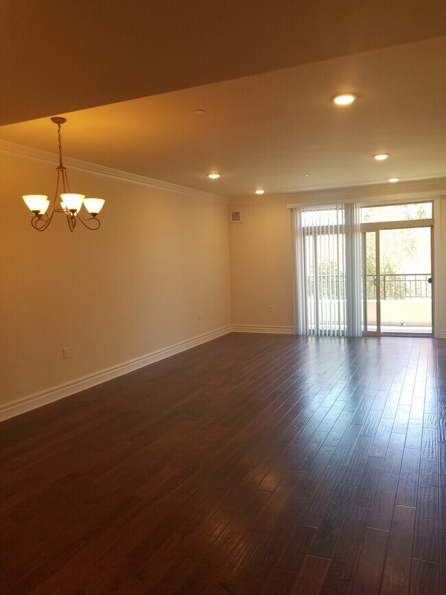 Foto del edificio - 4440 Vantage Ave