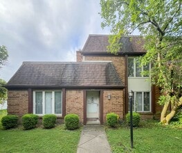 Building Photo - 5541-5547 Christopher Ct