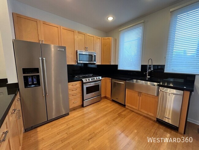 Foto del edificio - 1801 W Winnemac Ave