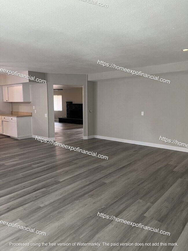 Building Photo - 12853 6th St