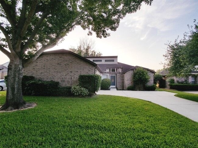 Building Photo - 2111 Echo Ridge
